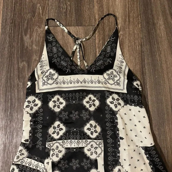 NWOT TOPSHOP black & white paisley midi faux satin dress - Picture 3 of 8